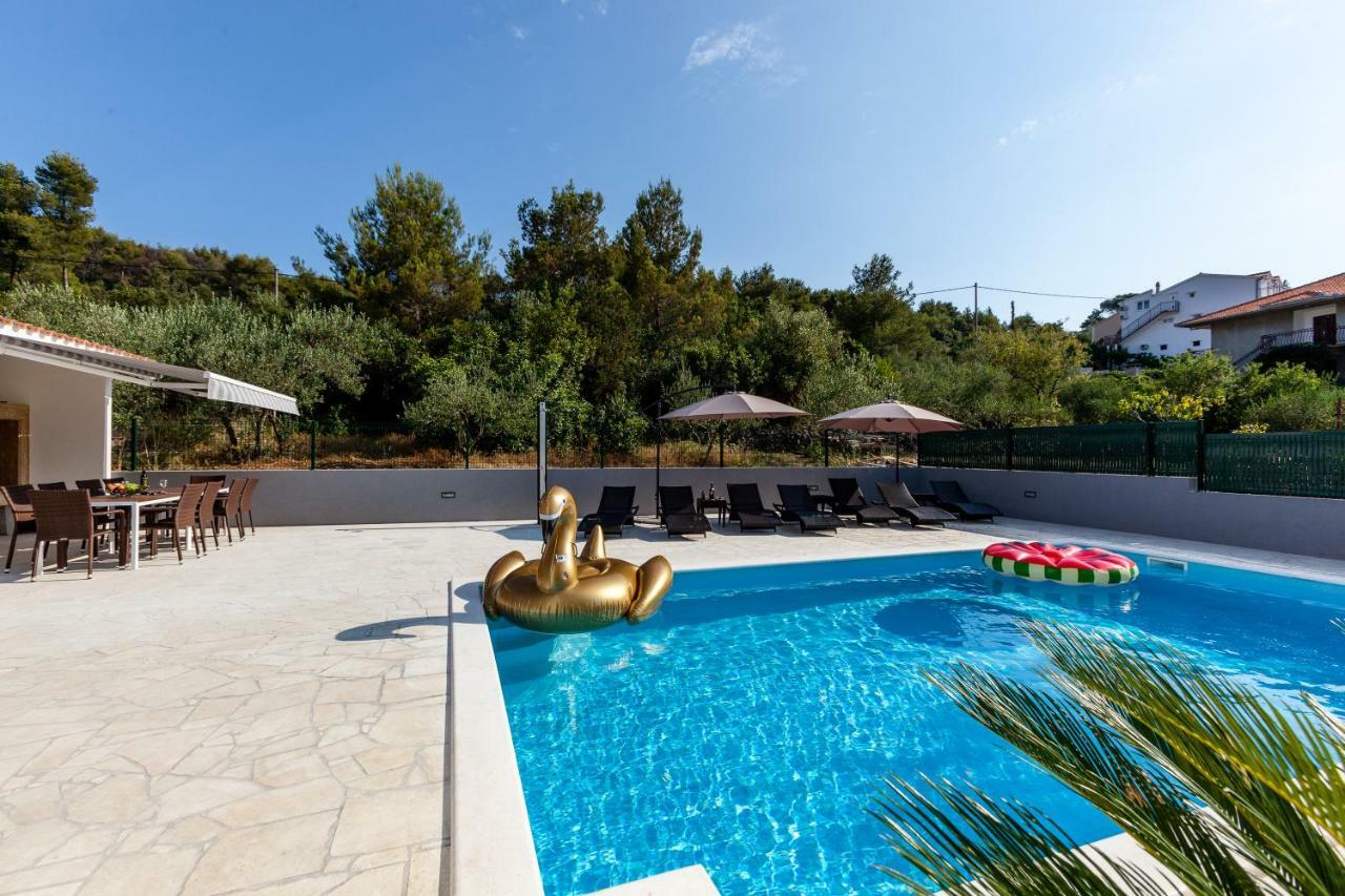 טרוגיר Luxury Villa Aria, Apartment מראה חיצוני תמונה